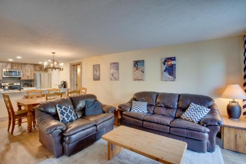 Crested Butte Condo with Pool Access Walk to Slopes - image 2