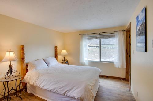 Crested Butte Condo with Pool Access Walk to Slopes - image 8