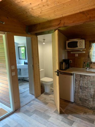 les petits chalets de DUDU in Saint-Laurent-du-Pape