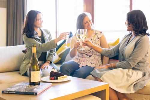468121081 Crowne Plaza Atlanta Perimeter at Ravinia by IHG