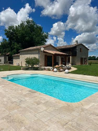 La petite maison dans le Quercy gîte à louer Saint-Georges