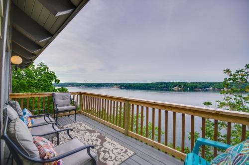 Resort Pools, Lake Views! Multi-Level Ozarks Home, Osage Beach