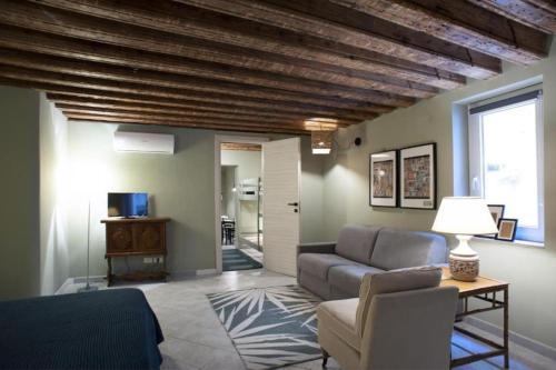 Central, Family-Friendly, Washing Machine, 200m to Aquarium and Metro, 300 Mbps Internet, Janov (fotografie 7)