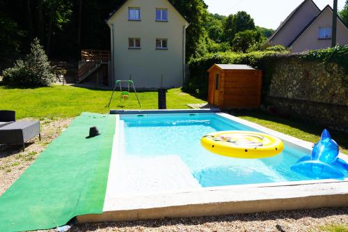 Swimming pool, Maison a Rouen jusqu'a 6 personnes, centre-ville in Bonsecours