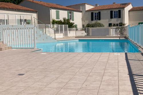 32 m2 apartment with swimming pool