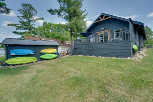 Diamond Lake Waterfront Cabin with Deck and Dock!