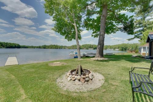 Diamond Lake Waterfront Cabin with Deck and Dock!