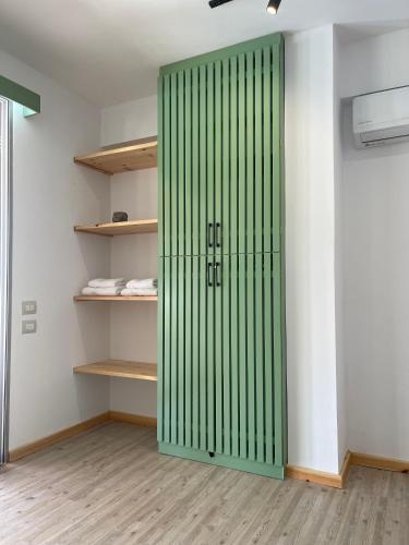 Double Room with Balcony image 4