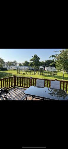 The Luxury break Sleeps 6 at 44 Kingfisher Court South facing gîte à louer Coningsby Royal Air Force Base