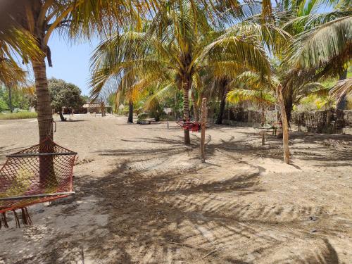 playa, Grande maison en bordure de plage in Palmarin