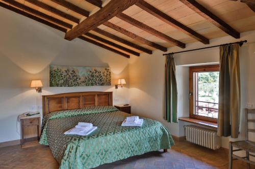1 king bed, 1 twin bed