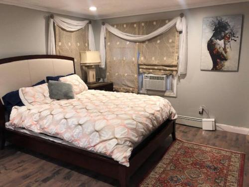 4 Bedroom House-- perfect for families, near the beach! in Glen Cove, USA