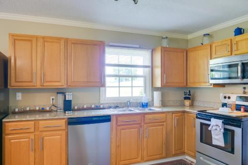 Lynchburg Home with Patio - 2 Mi to Tims Ford Lake! in Lynchburg, USA