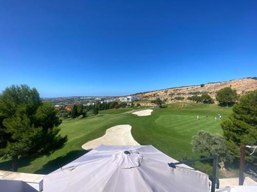 Dona Julia Golf - Penthouse Apartment, Casares