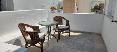Dimitris Studios 2