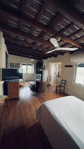 Preciosa casa con diseno unico in Balcarce
