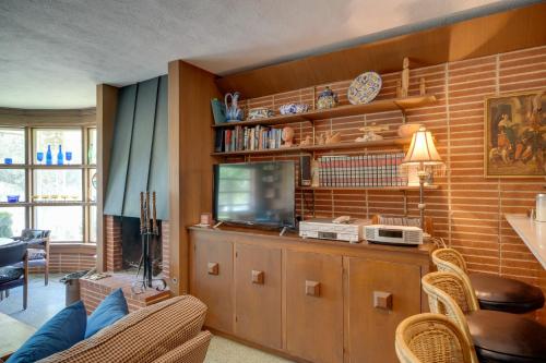 Spacious San Antonio Home about 5 Mi to Downtown! in San Antonio, USA