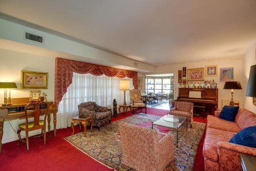 Eclectic San Antonio Home with 2 Patios 5 Mi to Dtwn - image 12