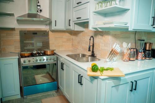 keuken, Escappé Suites (Escappe Suites) in Marisule