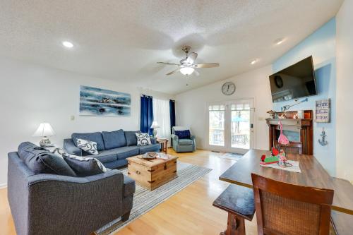 Lakefront Hot Springs Home with Furnished Deck! in Hot Springs, USA