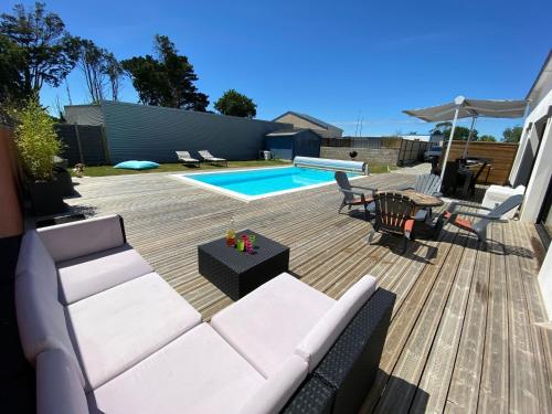 Comfortable architect house with heated pool, Ploemeur, Morbihan