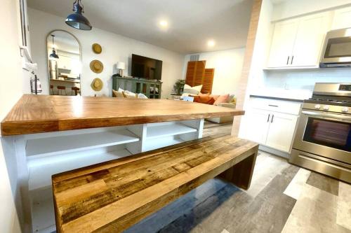 Style, Comfort: Beach-Block w/Everything You Need in Seaside Park, USA