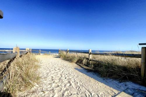Style, Comfort: Beach-Block w/Everything You Need in Seaside Park, USA