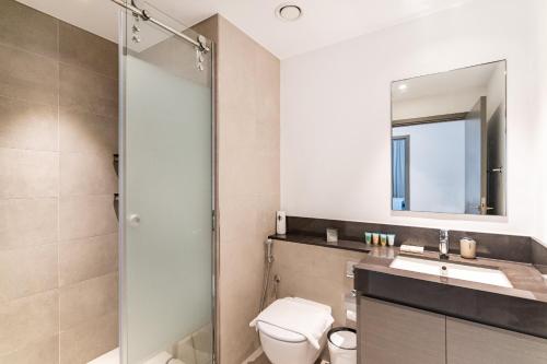 Allsopp & Allsopp - 2-Bedroom Apartment in Creek Horizon Dubai Creek Harbour - image 6