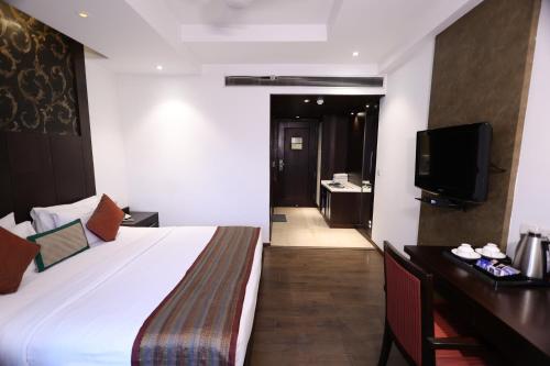 Hotel Godwin Deluxe -Near New Delhi Railway Station - Paharganj