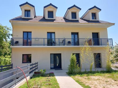 Résidence de la gare, chambre meublée - Chambre d'hôtes - Longjumeau