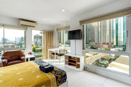 Right Place Sathorn – Bangkok, NY