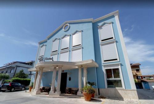 Seccy Hotel Boutique Art & Museum in Fiumicino
