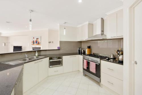 Four-Bedroom House image 10