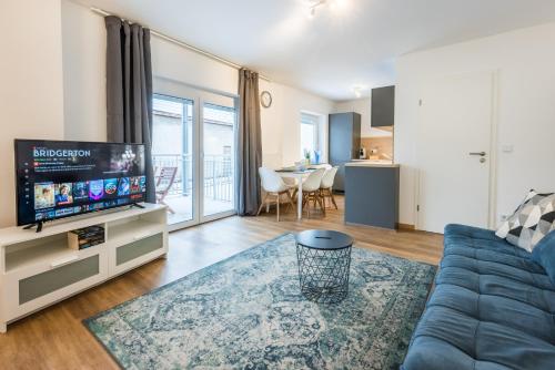Spacious & Luxury: Kitchen - Parking - Netflix - image 8