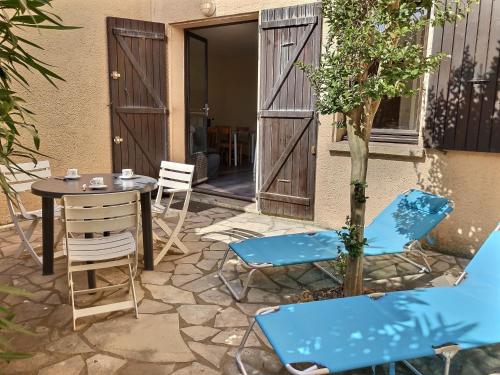 300m de la plage - Petit pavillon avec terrasse