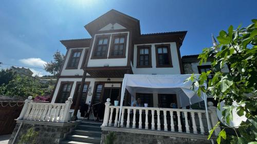 TRABZON aparts 5+2 villa