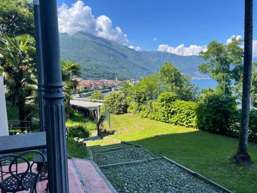 Apartment with Lake View