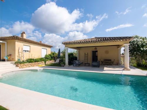 Плувен басейн, Villa Syracuse - Chambre privée avec piscine et jardin (Villa Syracuse - Chambre privee avec piscine et jardin) in Коголин