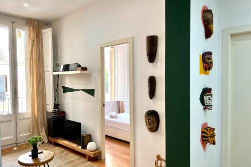 Centric 2Bed Apt with a private lovely terrace - image 12