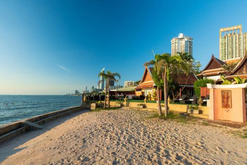 Gala Beachfront Villa - Tap to explore photos