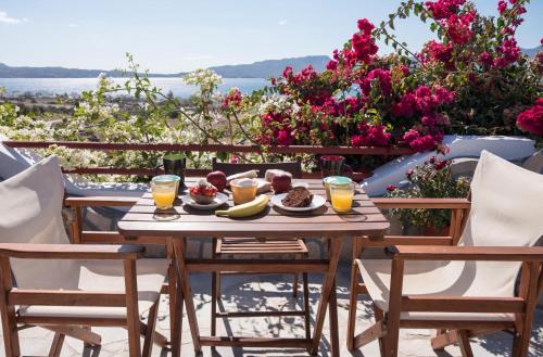 Christos rooms milos 3