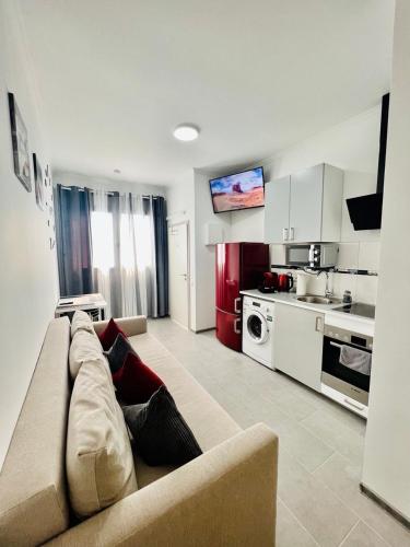 Létesítmények, Ferienwohnung, Monteur-Appartment R20 (Neuwertiges Apartment mit schnellem WLAN, Netflix, Glasfaser, Kostenlose Privatparkplatz auch fur Tr) in Freiberg am Neckar