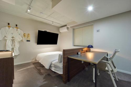 room detail thumbnail 1