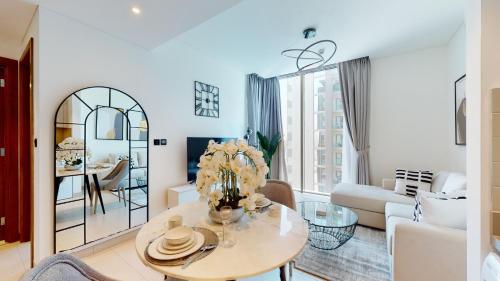Primestay - Stylish 1BR in Creek Vista Reserve Al Meydan - main image
