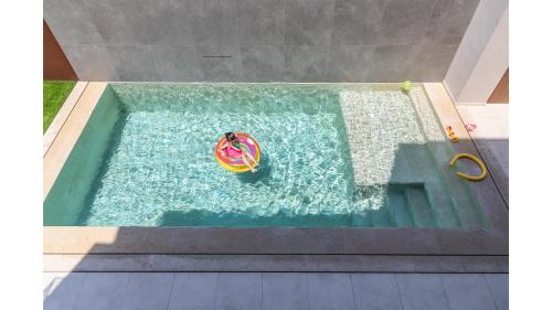Salina SPA Villas - with PRIVATE HEATED ECO-POOL SAUNA & JACCUZI HOT TUB - image 2
