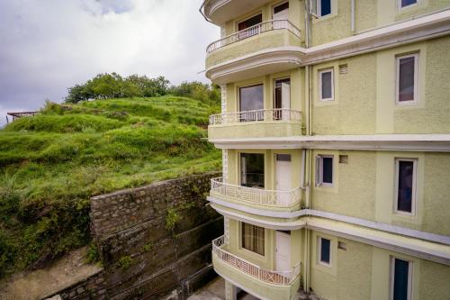 Hostie Mystica - 3BHK luxury apartment, Mashobra, Shimla