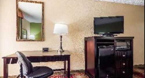 Best Western Plus Addison/Dallas Hotel