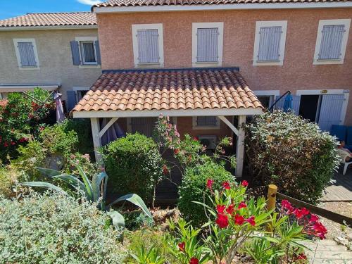 Maison en village vacances sur les hauteurs de Calvisson - Location saisonnière - Calvisson