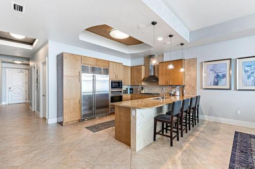 Turquoise Place Unit 2205D - main image