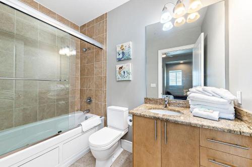 Turquoise Place Unit 2205D - image 3
